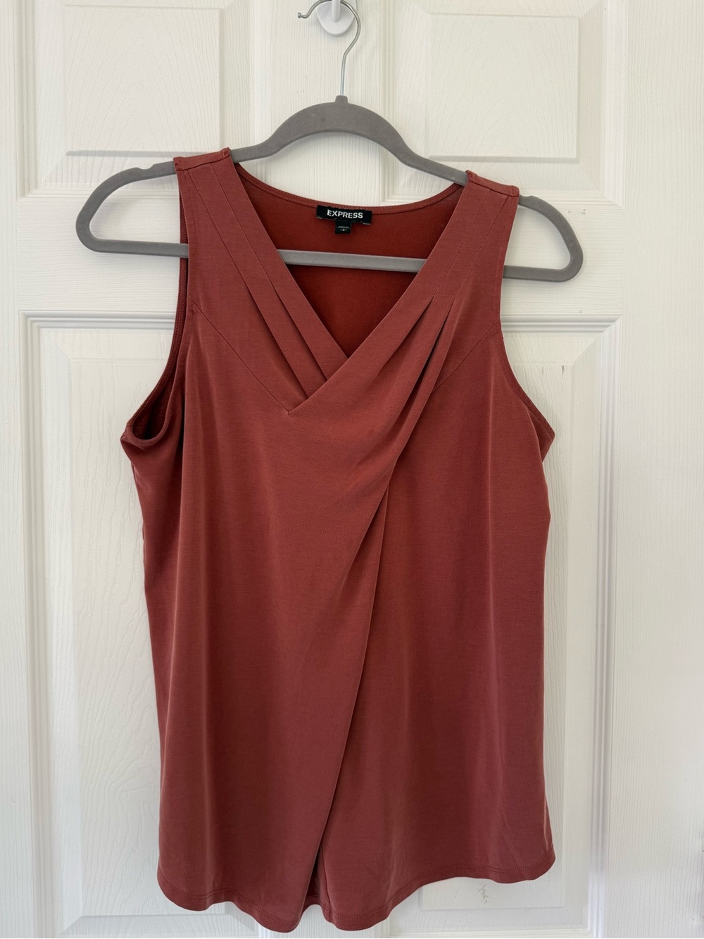 Express Sleeveless Draped V-Neck Tank - Rust